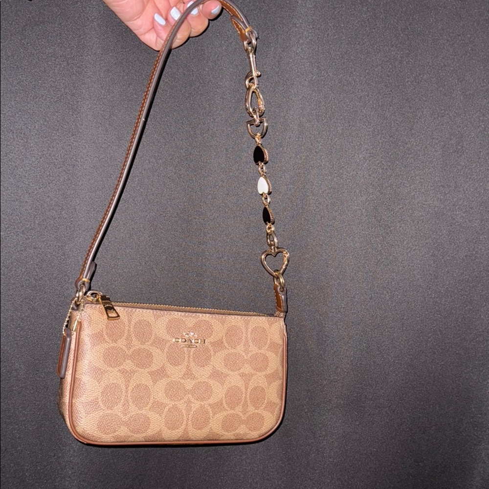 Coach Nolita 19